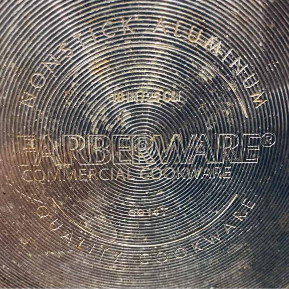 Faberware Commercial Cookware Pan NonStick Aluminum 10” - Picture 7 of 8